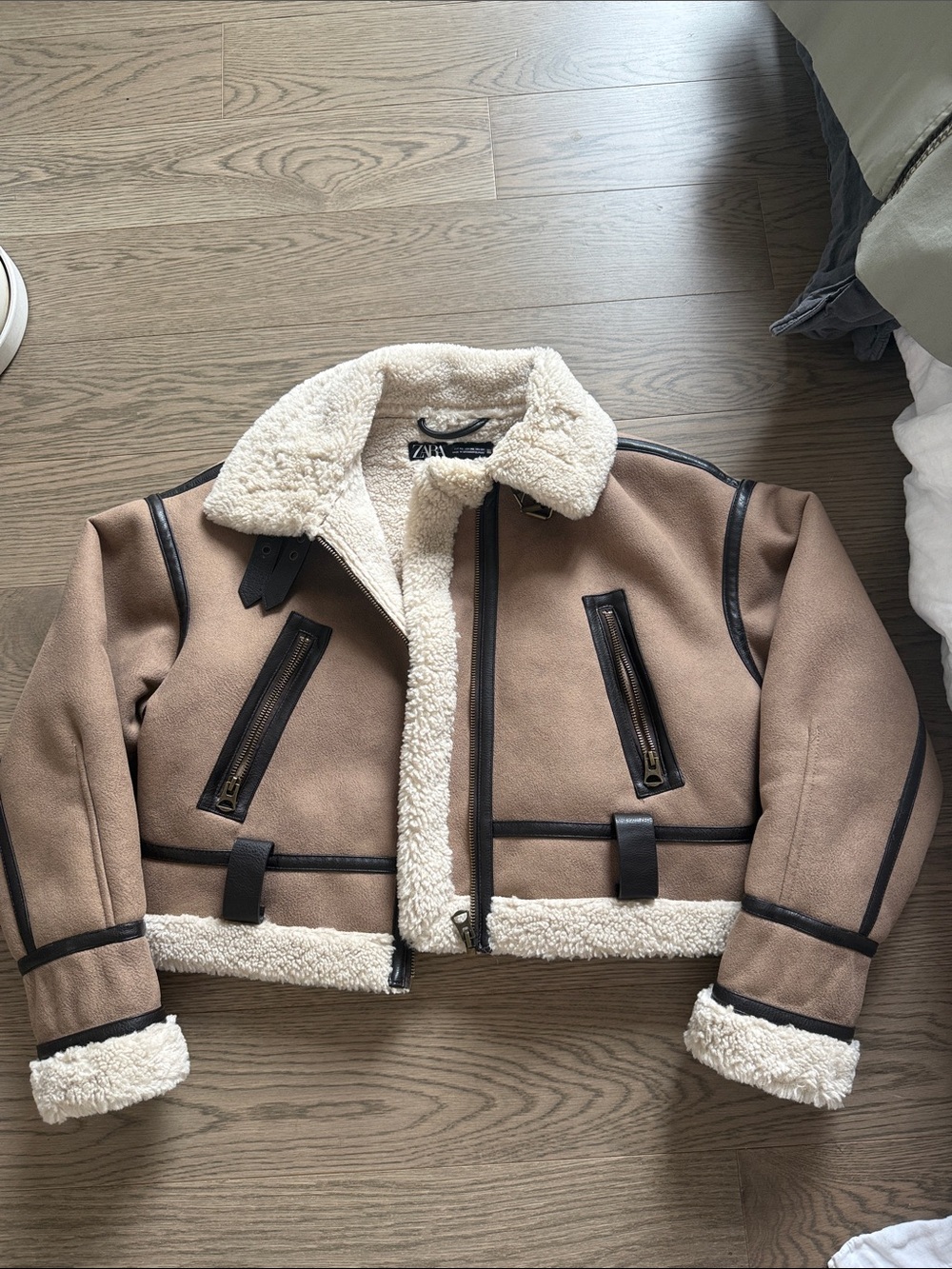 Zara Tan Faux Shearling Aviator Jacket with Cream Trim comes with a belt